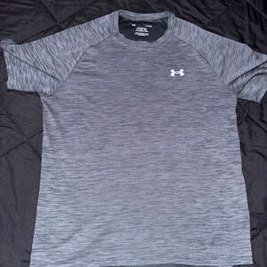 Under Armour Men's Grey Tee